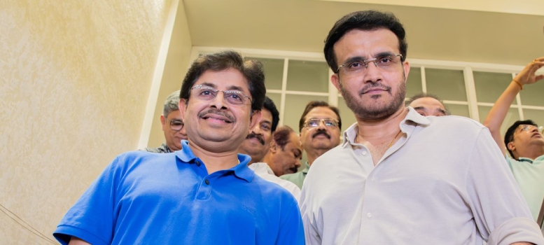 প্রত্যাশা মতোই বিনা প্রতিদ্বন্দ্বিতায় সিএবি সভাপতি পদে মনোনয়ন জমা দিলেন Sourav Ganguly