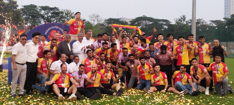 ট্রফি জয়ের ২৪ ঘণ্টা পরেও East Bengal তাঁবুতে আবেগের বিস্ফোরণ