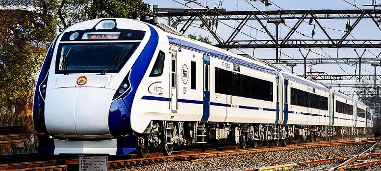 Vande Bharat Express-এর ক্যাটারিংয়ে আধা ভাজা পরোটা, জরিমানা ২ লাখ