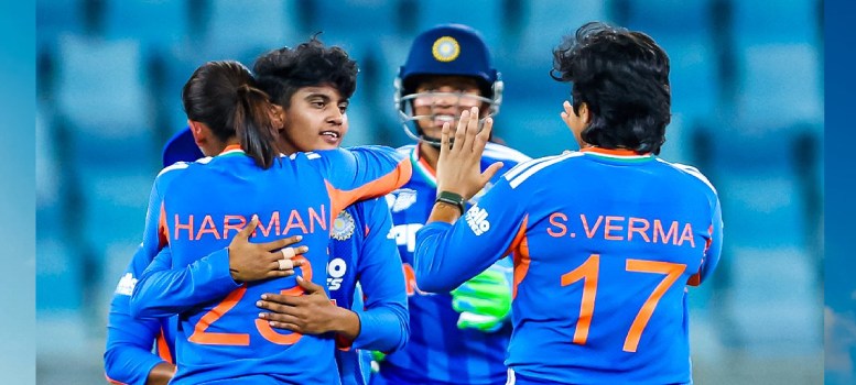 India vs Pakistan: পাকিস্তানকে ৭ উইকেটে হারিয়ে এশিয়া কাপ পয়েন্ট টেবলের শীর্ষে শেষ করল ভারতের মেয়েরা
